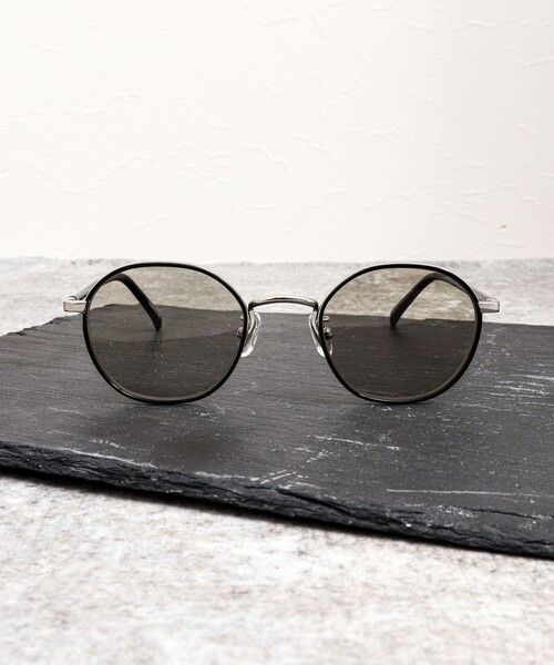 Stutostein Nolley's（シュテットシュタインノーリーズ）の「LUCAS ラウンド/ボストン カラーレンズ サングラス（サングラス・メンズ・ブラック・FREE）」の2枚目の写真