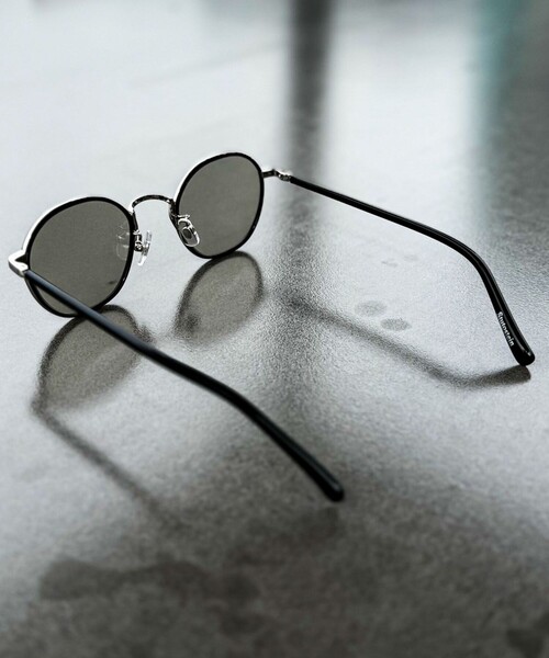 Stutostein Nolley's（シュテットシュタインノーリーズ）の「LUCAS ラウンド/ボストン カラーレンズ サングラス（サングラス・メンズ・ブラック・FREE）」の14枚目の写真
