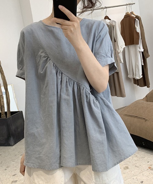 deux amour（ドゥーザムール）の「アシメギャザー半袖ブラウス（Tシャツ/カットソー・レディース・ブラック/グレー/アイボリー・FREE）」の3枚目の写真