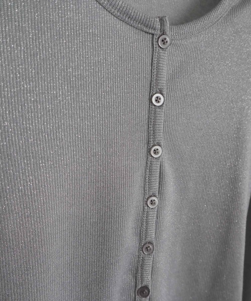 earth music&ecology(アースミュージックアンドエコロジー)の「ラメリブカーディガン(カーディガン/ボレロ・レディース・アイボリー/サックスブルー/ブラウン/ライトグレー・FREE)」の6枚目の写真