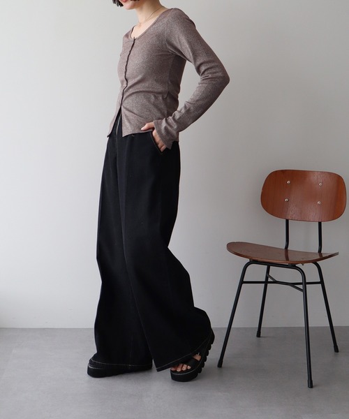 earth music&ecology(アースミュージックアンドエコロジー)の「ラメリブカーディガン(カーディガン/ボレロ・レディース・アイボリー/サックスブルー/ブラウン/ライトグレー・FREE)」の15枚目の写真