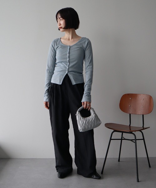 earth music&ecology(アースミュージックアンドエコロジー)の「ラメリブカーディガン(カーディガン/ボレロ・レディース・アイボリー/サックスブルー/ブラウン/ライトグレー・FREE)」の10枚目の写真