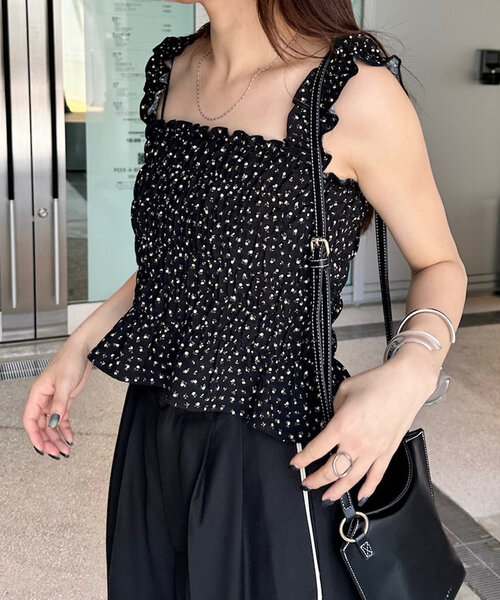 mline（エムライン）の「[mline]花柄シャーリングキャミソール（シャツ/ブラウス・レディース・ブラック/レッド/イエロー・FREE）」の10枚目の写真