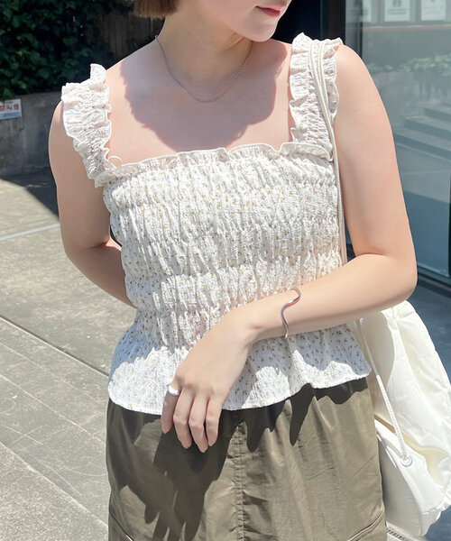 mline（エムライン）の「[mline]花柄シャーリングキャミソール（シャツ/ブラウス・レディース・ブラック/レッド/イエロー・FREE）」の7枚目の写真