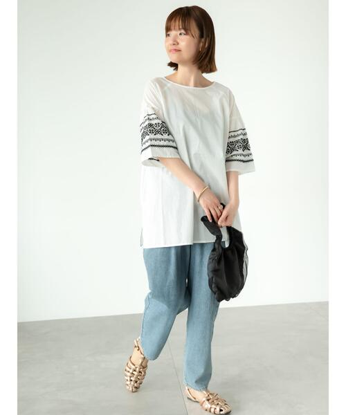 Lugnoncure（ルノンキュール）の「袖刺繍ブラウス（シャツ/ブラウス・レディース・ベージュ/ブラック/オフホワイト・F）」の6枚目の写真