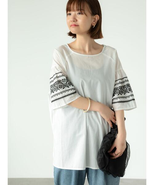 Lugnoncure（ルノンキュール）の「袖刺繍ブラウス（シャツ/ブラウス・レディース・ベージュ/ブラック/オフホワイト・F）」の7枚目の写真