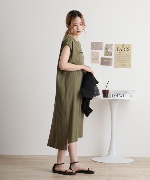 atONE（アットワン）の「フロント刺繍Vネックカットワンピース（ワンピース・レディース・ブラック/カーキ/モカ・M）」の17枚目の写真