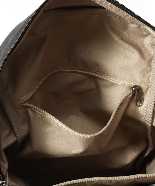 FILSON(フィルソン)の「FILSON 77988 Surveyor 30L Backpack(バックパック/リュック・メンズ・カーキ/ブラック・FREE)」の10枚目の写真