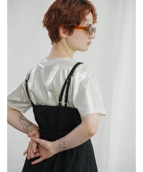 :ETHROF(イーサオブ)の「METALLIC CROPPED TOPS(Tシャツ/カットソー・レディース・シルバー×ゴールド/ブラック・FREE)」の1枚目の写真
