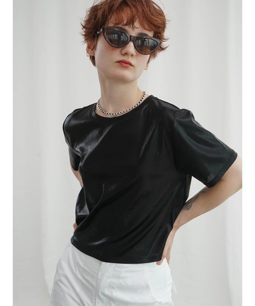 :ETHROF(イーサオブ)の「METALLIC CROPPED TOPS(Tシャツ/カットソー・レディース・シルバー×ゴールド/ブラック・FREE)」の2枚目の写真