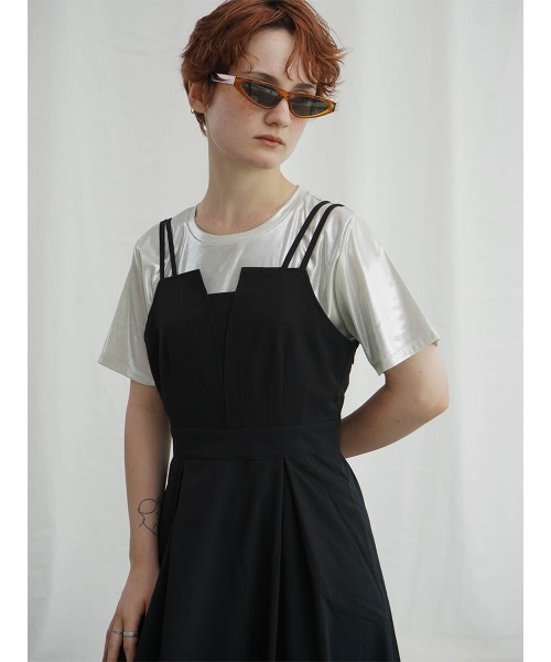 :ETHROF(イーサオブ)の「METALLIC CROPPED TOPS(Tシャツ/カットソー・レディース・シルバー×ゴールド/ブラック・FREE)」の7枚目の写真