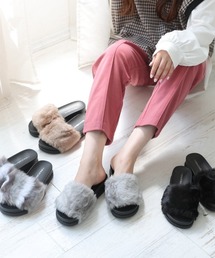 厚底ソール ボリューム抜群 ファーサンダル