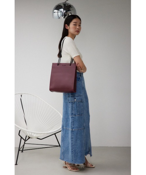 AZUL by moussy（アズールバイマウジー）の「ナローハンドルショッパーバッグ（トートバッグ・レディース・ブラック/バーガンディー/グリーン/シルバー・FREE）」の7枚目の写真