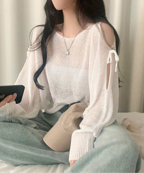 オープンショルダースリットリボンニット（ニット/セーター）｜AMAJI（アマジ）