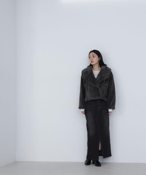 NATURAL BEAUTY BASIC（ナチュラルビューティーベーシック）の「フロントスリットナローデニムスカート（デニムスカート・レディース・ブラック/ブルー・SMALL/MEDIUM）」の6枚目の写真