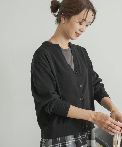 URBAN RESEARCH DOORS（アーバンリサーチドアーズ）の「ドライタッチキーネックカーディガン（カーディガン/ボレロ・レディース・ブルー系その他/ピンク/ブラック・MEDIUM）」の20枚目の写真