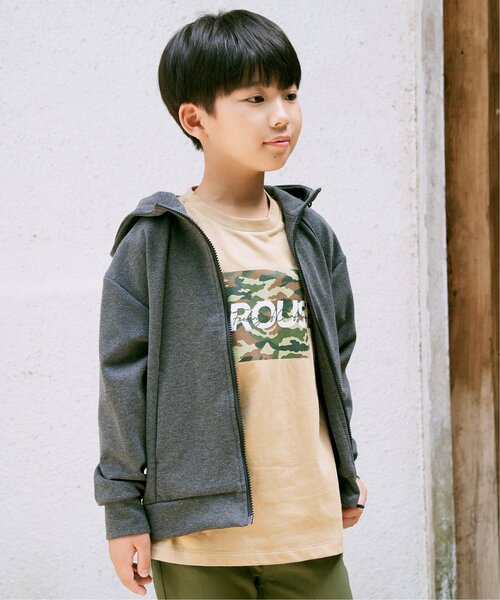 ikka（イッカ）の「【親子コーデ】テックストレッチパーカー（120~160cm）（パーカー・キッズ・チャコールグレー/ブラック・160/150/140/130/120）」の3枚目の写真