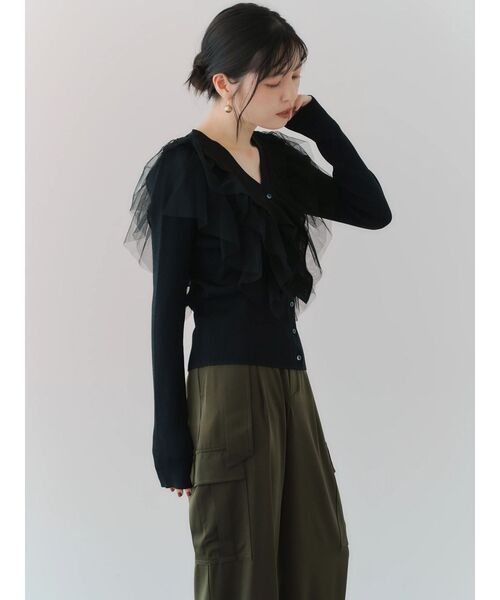 YECCA VECCA(イェッカヴェッカ)の「ラッフルレイヤードカーディガン(カーディガン/ボレロ・レディース・ライトグレー/ベージュ/ブラック・FREE)」の2枚目の写真