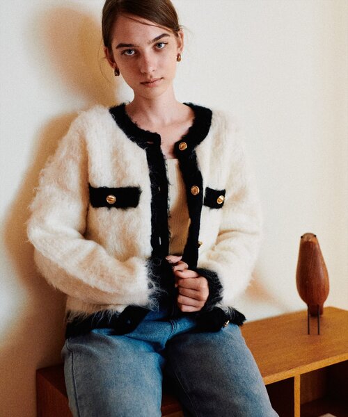 natural couture（ナチュラルクチュール）の「ほわほわ金釦ポケ付きカーディガン（カーディガン/ボレロ・レディース・モカ/ブルー/アイボリー/ブラック・FREE）」の10枚目の写真