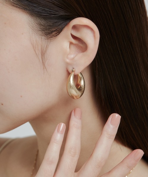 ciite'(シーテ)の「マットドロップフープピアス (両耳用)(ピアス(両耳用)・レディース・ゴールド/シルバー・FREE)」の1枚目の写真