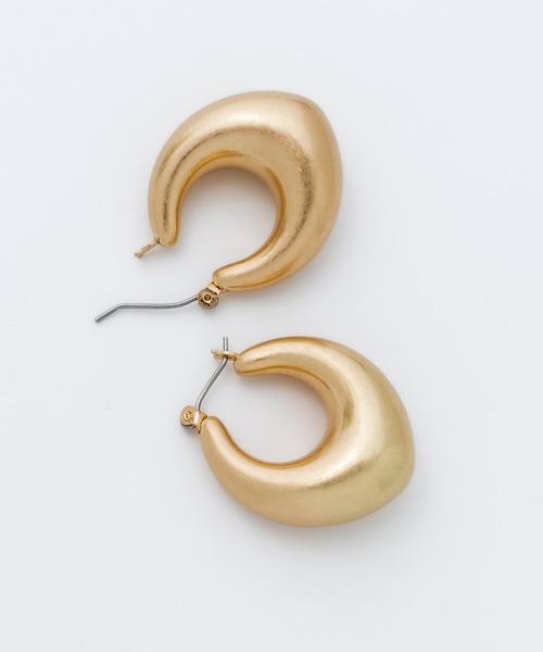 ciite'(シーテ)の「マットドロップフープピアス (両耳用)(ピアス(両耳用)・レディース・ゴールド/シルバー・FREE)」の4枚目の写真