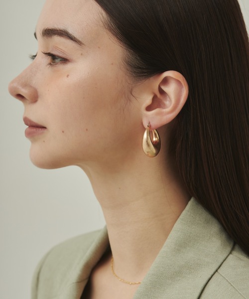 ciite'(シーテ)の「マットドロップフープピアス (両耳用)(ピアス(両耳用)・レディース・ゴールド/シルバー・FREE)」の10枚目の写真