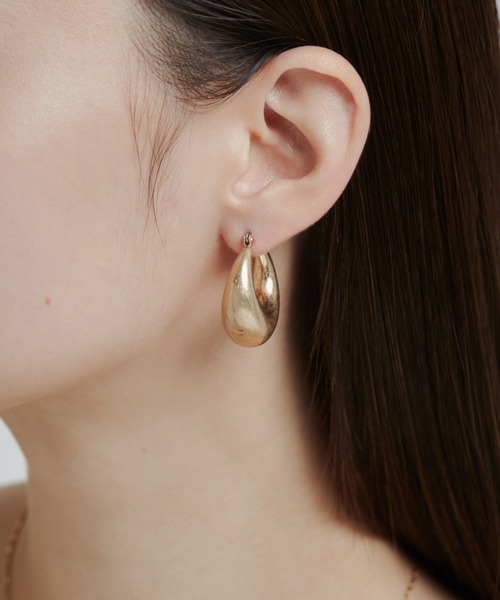 ciite'(シーテ)の「マットドロップフープピアス (両耳用)(ピアス(両耳用)・レディース・ゴールド/シルバー・FREE)」の14枚目の写真