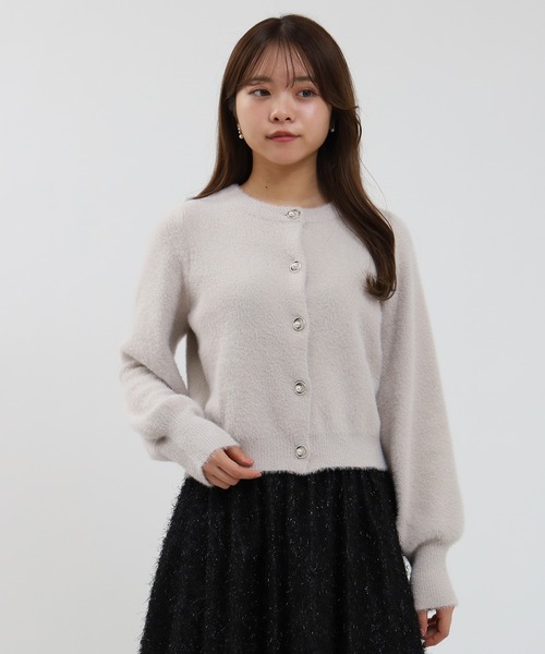 ASTORIA ODIER(アストリアオディール)の「ラメフェザーパールリング釦カーディガン(カーディガン/ボレロ・レディース・ホワイト/チャコールグレー/アイボリー/グレイッシュベージュ・MEDIUM)」の8枚目の写真