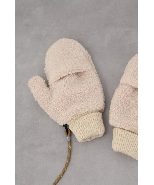 AZUL by moussy（アズールバイマウジー）の「配色ストラップ2WAYボアミトン（手袋・レディース・グレー/ブルー/アイボリー・FREE）」の7枚目の写真