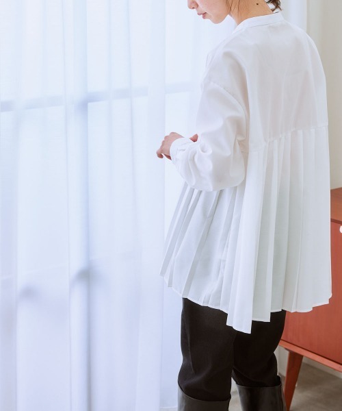 nissen（ニッセン）の「イージーケア裾プリーツ切替ブラウス（シャツ/ブラウス・レディース・ブラック/オフホワイト/ブルー・S/M/L/LL/3L）」の12枚目の写真