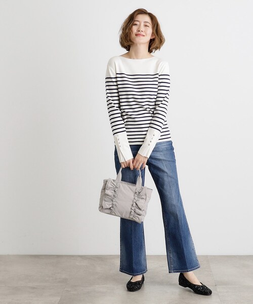 grove（グローブ）の「縦フリルナイロン2WAYトート（トートバッグ・レディース・チャコールグレー/ブラック/ライトグレー/ダークグレー・00）」の6枚目の写真