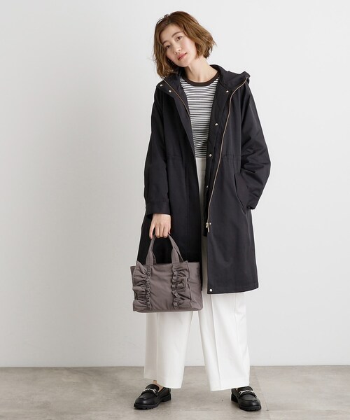 grove（グローブ）の「縦フリルナイロン2WAYトート（トートバッグ・レディース・チャコールグレー/ブラック/ライトグレー/ダークグレー・00）」の9枚目の写真