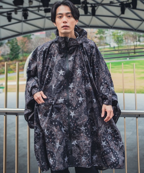 KiU(キウ)の「キウ デイリーレインポンチョ 2ND(レインコート/ポンチョ・レディース・ホワイト系その他2/ピンク系その他/ベージュ/ブルー系その他3/レオパード/ブラック系その他/ライトグレー/ホワイト系その他/タイガーカモ/カーキ/ブラック/ネイビー系/ブラック系その他2/ブルー系その他2/オレンジ系その他/ホワイト系その他4/ミント/ベージュ系その他/ホワイト系その他3/ブルー系その他・FREE)」の8枚目の写真