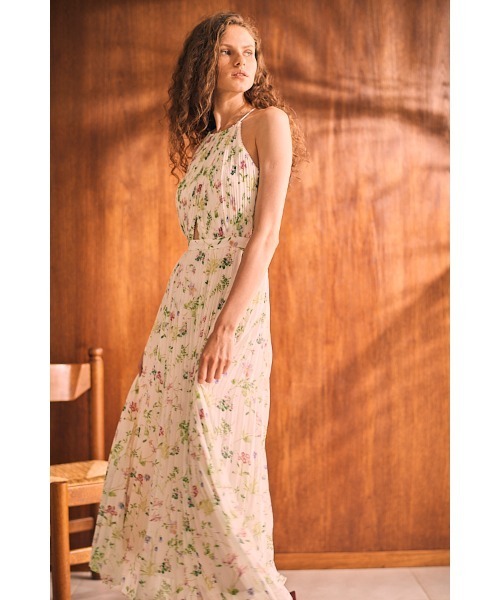 Estella.K(エステラケー)の「Jenna Pleated Long Dress ホルターアコーデオンプリーツドレス(ワンピース・レディース・ネイビー系/ブラウン系/ホワイト系/イエロー系/ピンク系/ホワイト系2・FREE)」の13枚目の写真