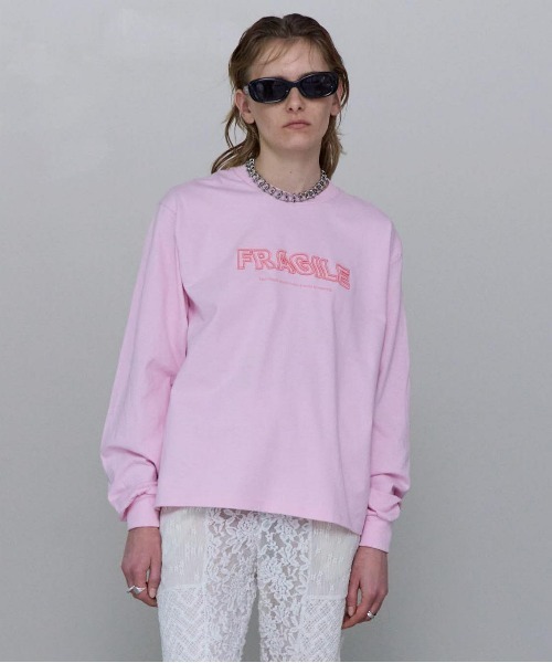 MAISON SPECIAL(メゾンスペシャル)の「FRAGILE Embroidery Long Sleeve T-shirt/FRAGILEエンブロイダリーロンTEE(Tシャツ/カットソー・レディース・チャコールグレー/ホワイト/ピンク/グレー・FREE)」の1枚目の写真