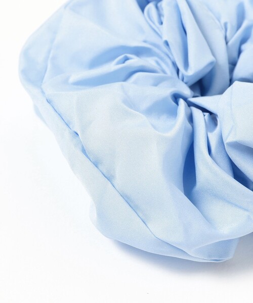 B:MING by BEAMS(ビーミングバイビームス)の「カラー シュシュ(シュシュ・レディース・イエロー系その他3/サックスブルー/チャコールグレー・ONE SIZE)」の7枚目の写真