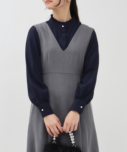 TRUDEA(トルディア)の「ジョーゼットスタンドフリルブラウス(シャツ/ブラウス・レディース・ホワイト/ネイビー/ブルーグリーン・MEDIUM)」の1枚目の写真
