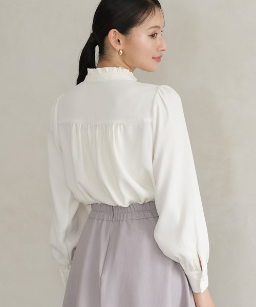 TRUDEA(トルディア)の「ジョーゼットスタンドフリルブラウス(シャツ/ブラウス・レディース・ホワイト/ネイビー/ブルーグリーン・MEDIUM)」の6枚目の写真