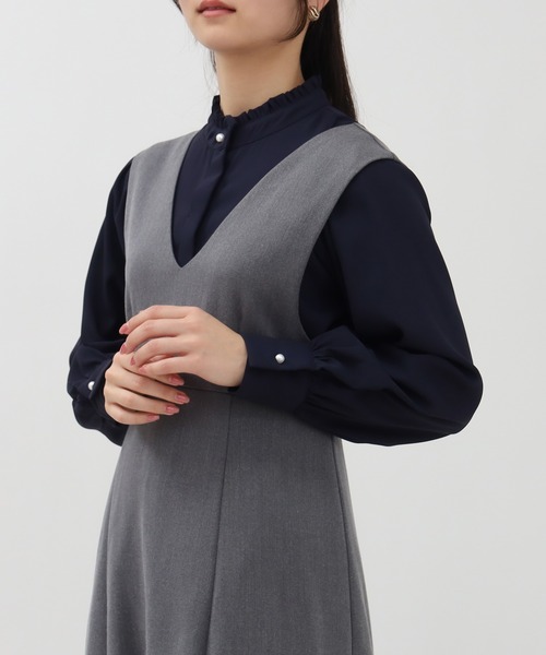 TRUDEA(トルディア)の「ジョーゼットスタンドフリルブラウス(シャツ/ブラウス・レディース・ホワイト/ネイビー/ブルーグリーン・MEDIUM)」の10枚目の写真