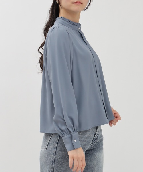TRUDEA(トルディア)の「ジョーゼットスタンドフリルブラウス(シャツ/ブラウス・レディース・ホワイト/ネイビー/ブルーグリーン・MEDIUM)」の18枚目の写真