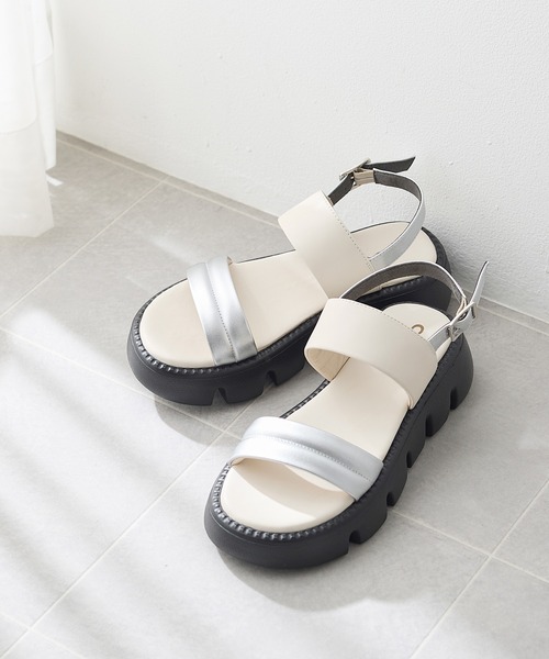 coca(ANDEX shoes product)(コカ)の「厚底 ふんわり パデッド サンダル(サンダル・レディース・ブラック/シルバー・SMALL/LARGE/MEDIUM)」の20枚目の写真