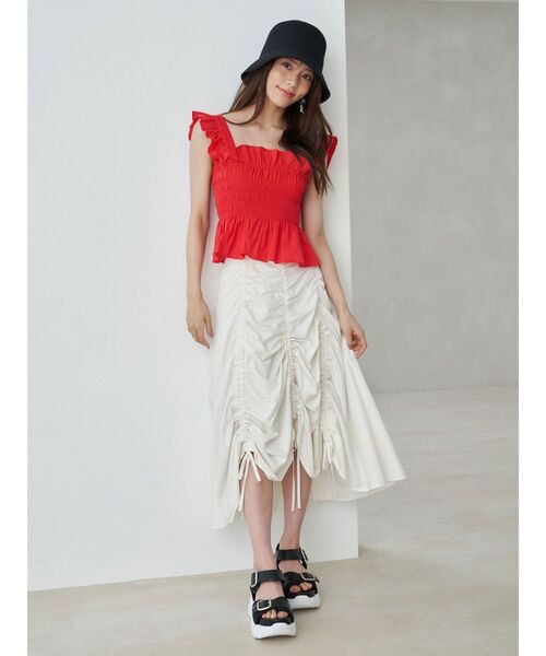 MERCURYDUO(マーキュリーデュオ)の「前後2WAYシャーリングフリルバックシャンブラウス(シャツ/ブラウス・レディース・オフホワイト/レッド/ライトグリーン/ライトブルー/チャコールグレー・FREE)」の9枚目の写真