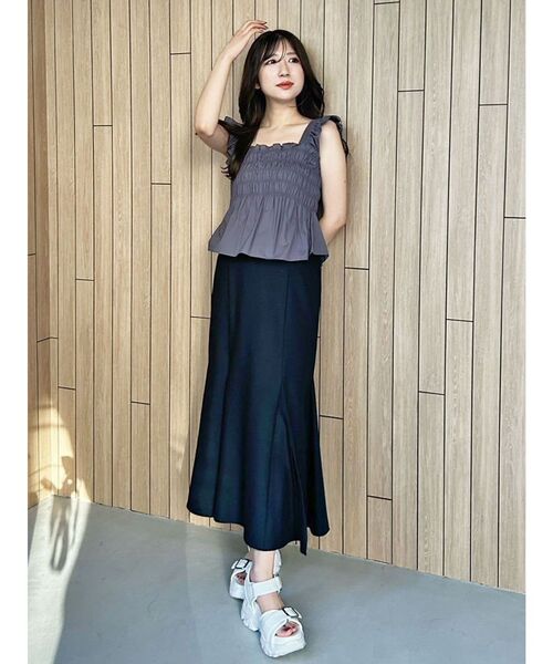 MERCURYDUO(マーキュリーデュオ)の「前後2WAYシャーリングフリルバックシャンブラウス(シャツ/ブラウス・レディース・オフホワイト/レッド/ライトグリーン/ライトブルー/チャコールグレー・FREE)」の20枚目の写真