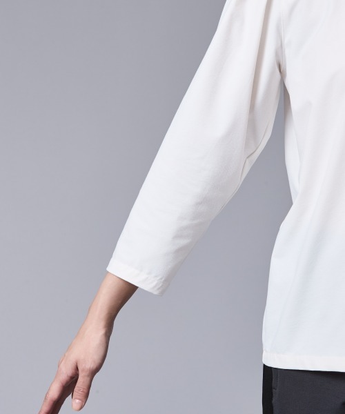 CHIC STYLE（シックスタイル）の「バックリボンプチハイネックプルオーバー＜大きいサイズ有＞シックスタイルゴルフ（Tシャツ/カットソー・レディース・ブラック/オフホワイト・5L/4L/3L/LL/L/M）」の15枚目の写真