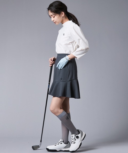 CHIC STYLE（シックスタイル）の「バックリボンプチハイネックプルオーバー＜大きいサイズ有＞シックスタイルゴルフ（Tシャツ/カットソー・レディース・ブラック/オフホワイト・5L/4L/3L/LL/L/M）」の6枚目の写真