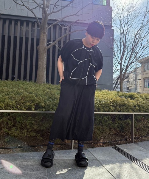 gomme(ゴム)の「エンブロミックス フラワーパネルブルゾン(ブルゾン・レディース・ブラック・MEDIUM)」の20枚目の写真