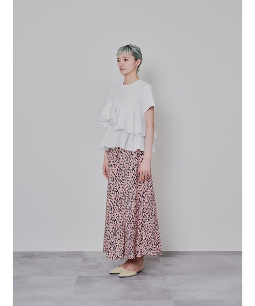 DOLLUPOOPS(ドールアップウップス)の「アシメフリルティアードトップス(Tシャツ/カットソー・レディース・オフホワイト/チャコールグレー・38)」の5枚目の写真