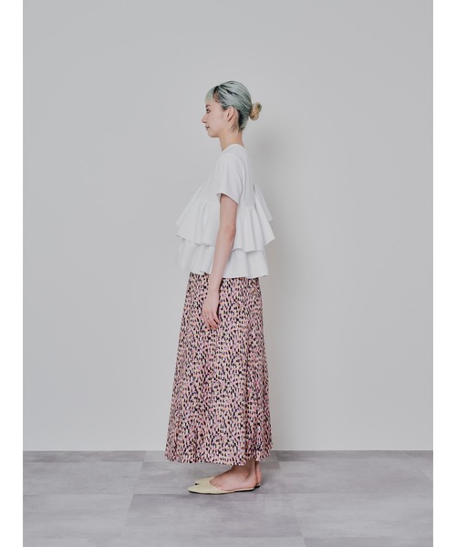 DOLLUPOOPS(ドールアップウップス)の「アシメフリルティアードトップス(Tシャツ/カットソー・レディース・オフホワイト/チャコールグレー・38)」の6枚目の写真