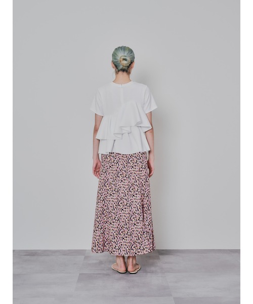 DOLLUPOOPS(ドールアップウップス)の「アシメフリルティアードトップス(Tシャツ/カットソー・レディース・オフホワイト/チャコールグレー・38)」の7枚目の写真