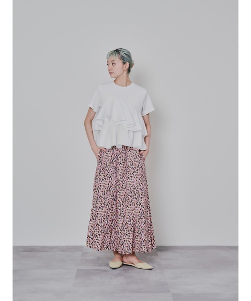 DOLLUPOOPS(ドールアップウップス)の「アシメフリルティアードトップス(Tシャツ/カットソー・レディース・オフホワイト/チャコールグレー・38)」の3枚目の写真